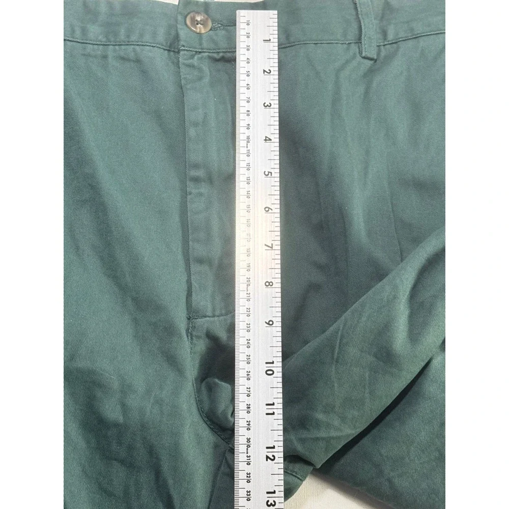 Roundtree & Yorke Chino Shorts Mens 40 Green Relaxed Fit Cotton Twill NWT Top 40